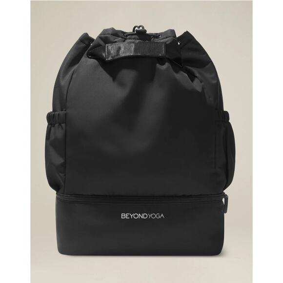 Beyond Yoga Convertible Black Gym Bag Backpack and Shoulder Strap - Picture 1 of 5